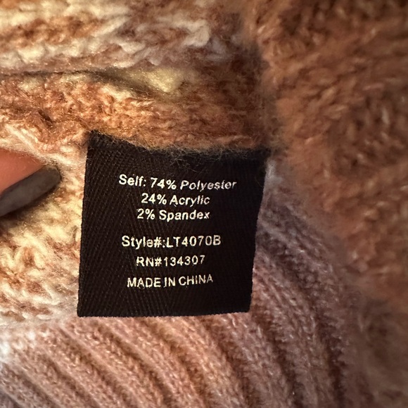 NWT🤎Line and Dot Houndstooth Plush Sweater S - Picture 9 of 10